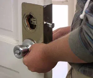 Capitol Locksmith Service Lake Worth, FL 561-692-4521 Capitol Locksmith Service Lake Worth, FL 561-692-4521 - locksmith-12